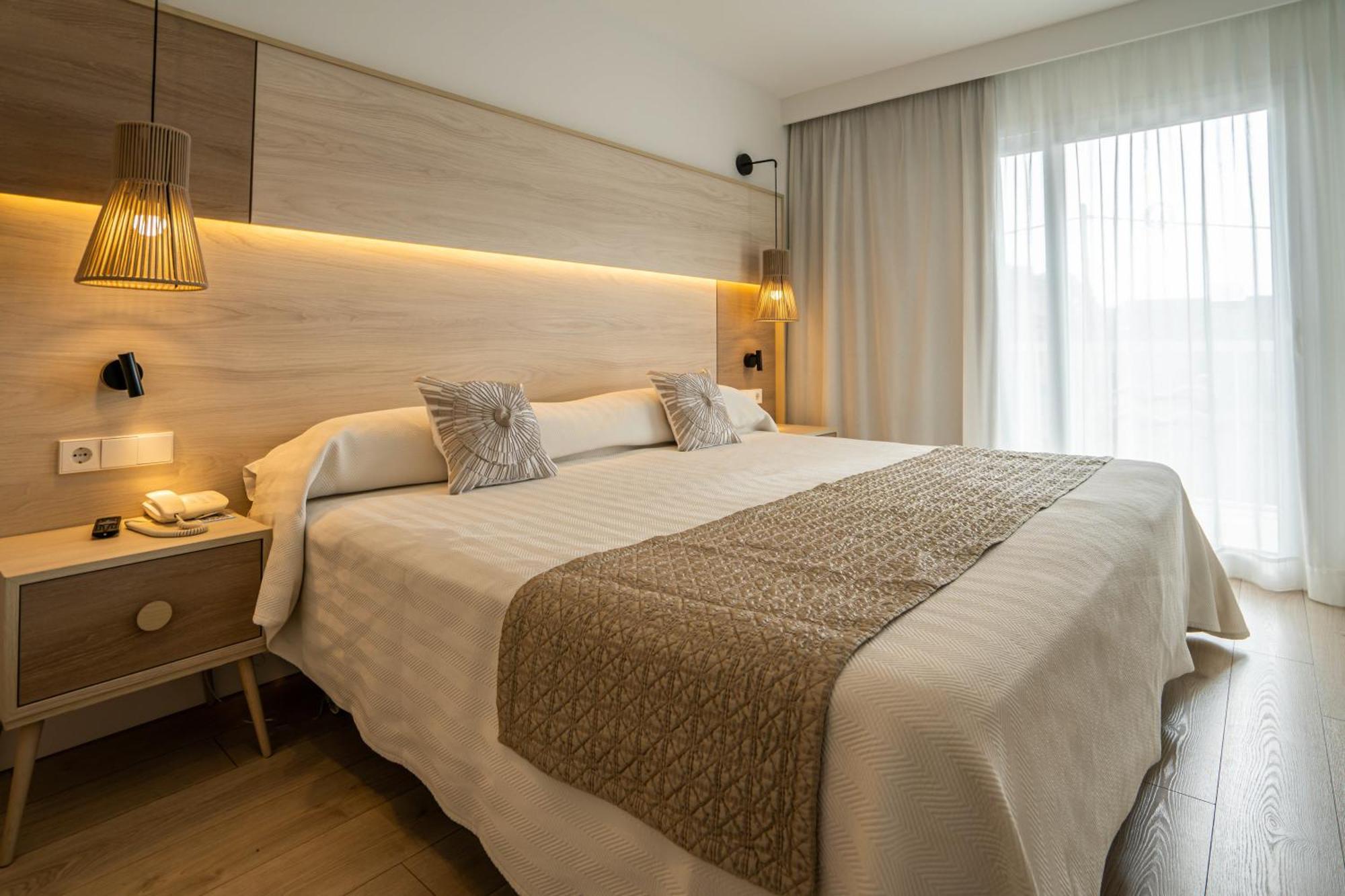 Leman Hotel Y Apartamentos 帕尔马海滩 外观 照片